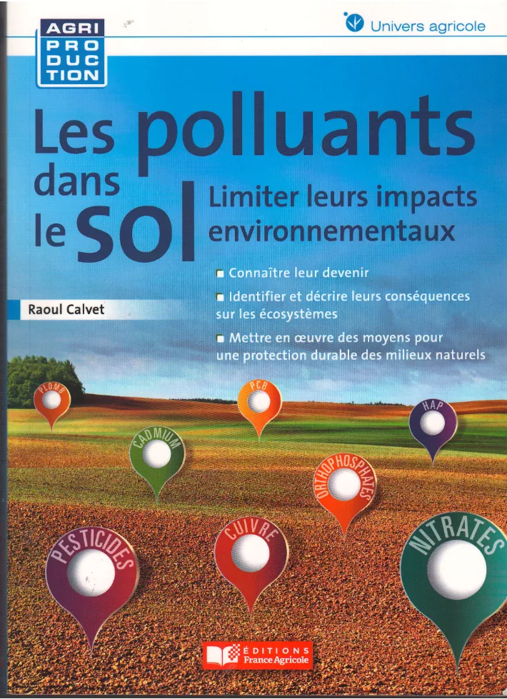 Couverture de Les polluants dans le sol
