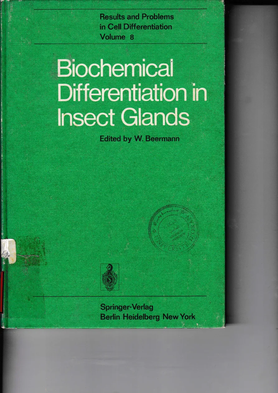 Couverture de Biochemical differentiation in insect glands